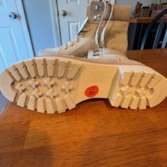 Sole Society Hiking Combat Boot Lace Up Faux Suede Beige Size 9 1/2 NWT - Picture 3 of 5